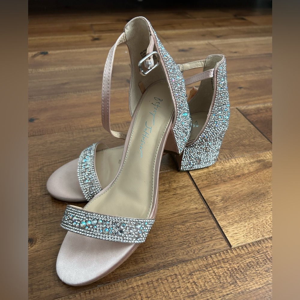 Betsey Johnson heels size 6.5